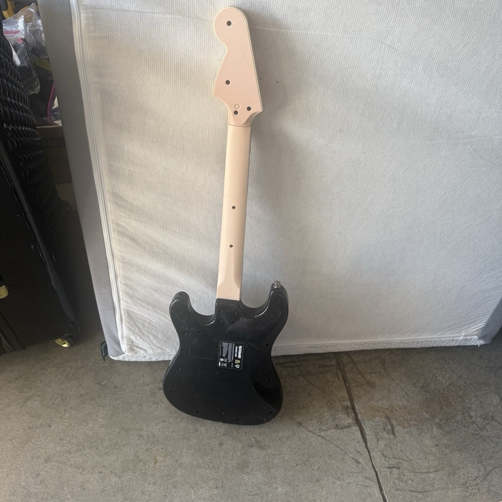 Harmonix Rock Band Fender Stratocaster Guitar - Model NWGTS2 ~No Dongle - Picture 6 of 14